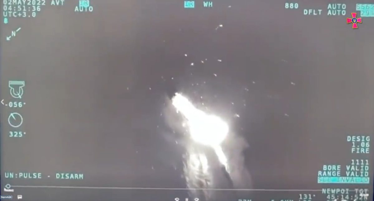 Imagens de satélite confirmaram os bombardeios aos navios
