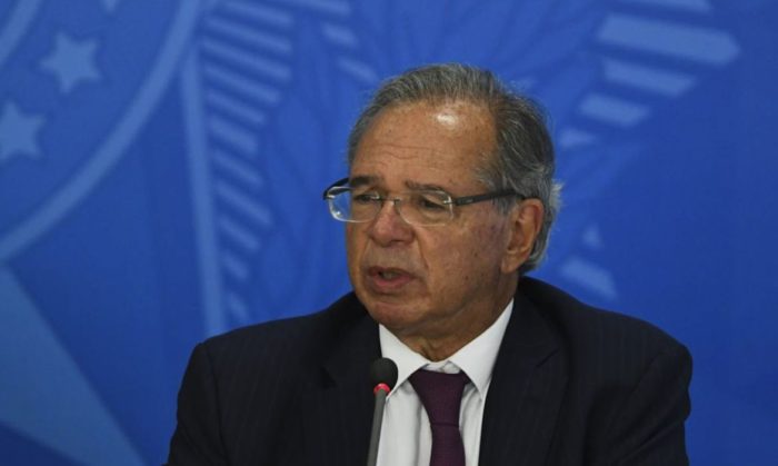 Ministro falava com a imprensa sobre o projeto de privatização da Petrobras