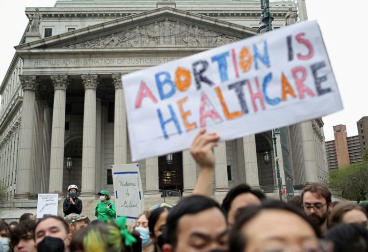 Protesto pró-aborto do lado de fora da Suprema Corte dos EUA