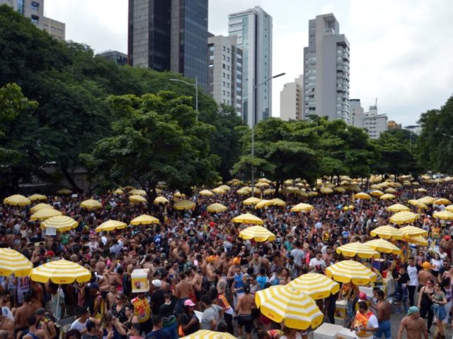 Carnaval não oficial do Rio começa domingo com mais de 30 blocos