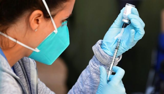 EUA é o primeiro país a autorizar vacinas de RNA mensageiro para crianças após os seis meses de idade - AFP/Arquivos