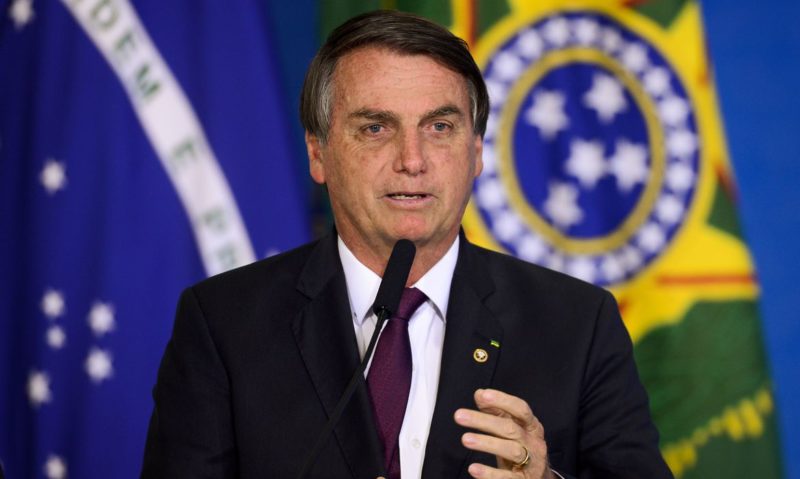 Congresso votará PEC que amplia Auxílio Brasil nesta semana, diz Bolsonaro