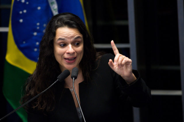 Janaína Paschoal acusa Datena de propaganda antecipada no "Brasil Urgente"