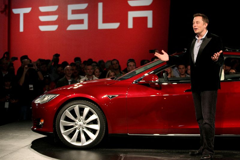 Um dos críticos mais severos de Tesla acha que a empresa está enfrentando problemas financeiros maiores do que a maioria dos analistas imagina.