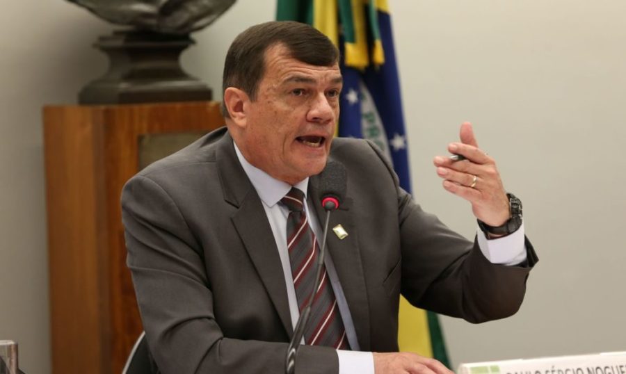 O ministro da Defesa, Paulo Sérgio Nogueira, informou ao TSE que representantes das Forças Armadas participarão da fiscalização das urnas eletrônicas