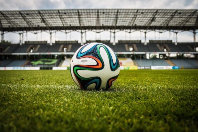 Futebol movimenta R$ 8,8 bilhões em transferências; veja os países