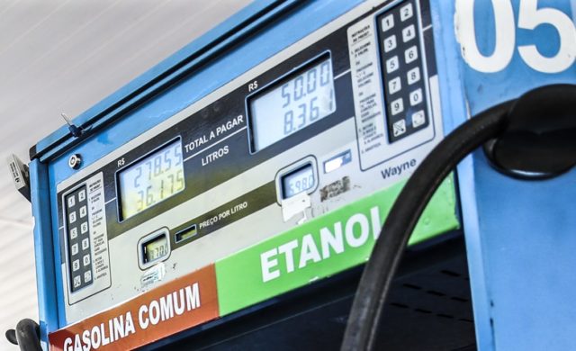 Preço do etanol cai em 16 Estados, diz ANP; média nacional recua 0,75%