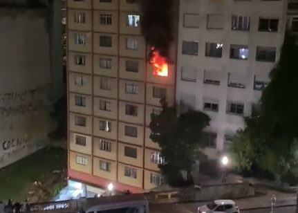 SP: incêndio em prédio residencial na avenida 9 de Julho assusta moradores