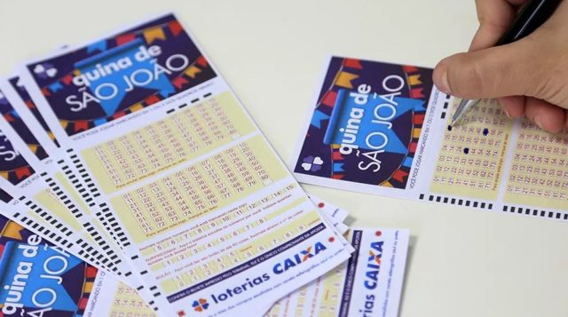 Como jogar na Quina? Veja como funciona apostar na lotérica e online