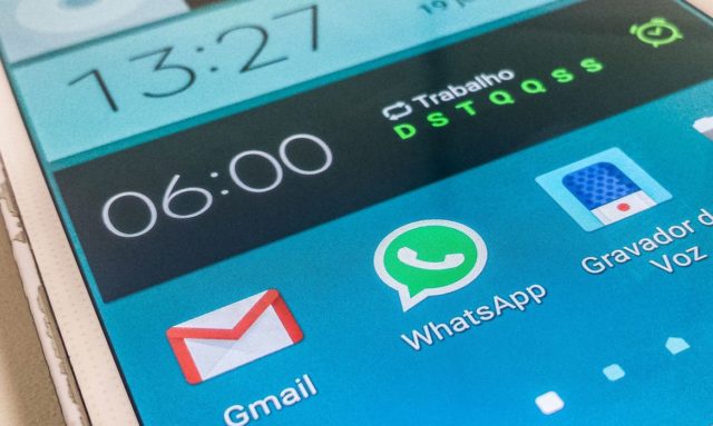 Bancos adotam o WhatsApp para atrair clientes avessos a aplicativos
