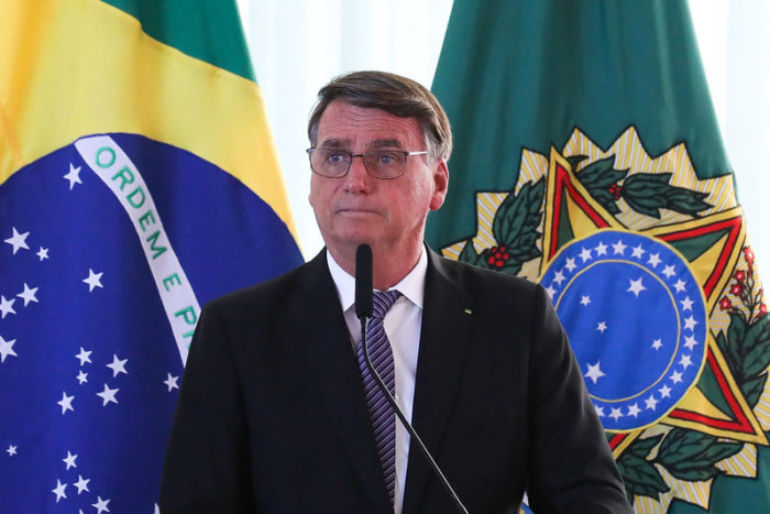 Bolsonaro é criticado por ameaças à Democracia e ao rito eleitoral