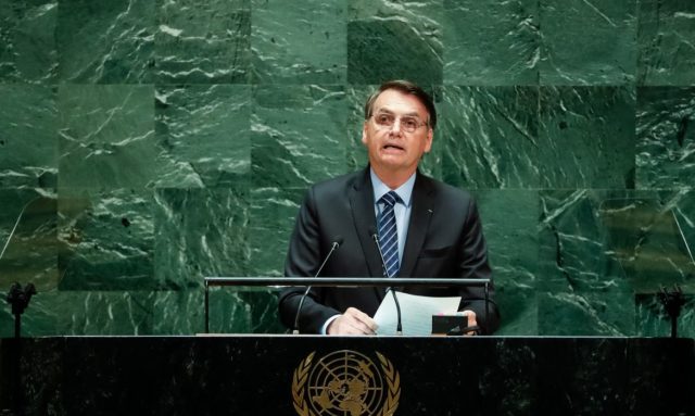 Bolsonaro faz na ONU discurso em tom de campanha, ataca Lula e exalta economia