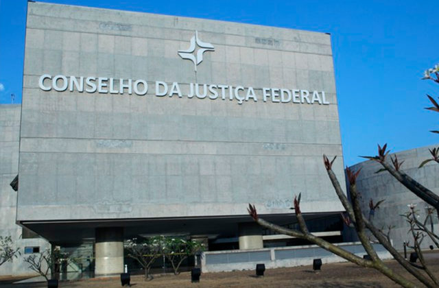 Justiça libera R$ 1,7 bilhão a aposentados e pensionistas do INSS; confira