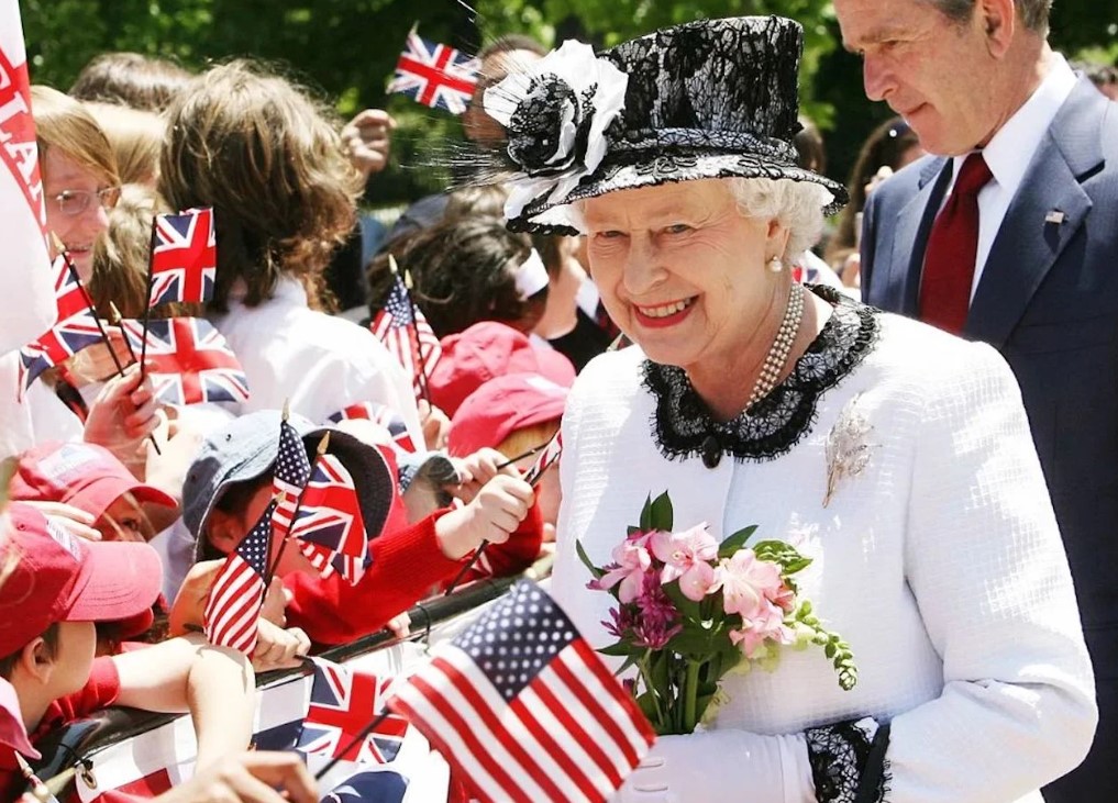 Elizabeth II Reprodução Instagram The Royal Family