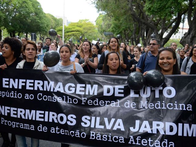 Enfermeiros protestam no Rio