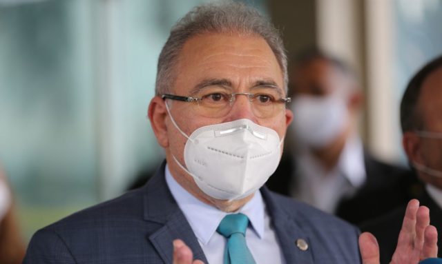 Cortes no Farmácia Popular: Queiroga defende Bolsonaro e culpa orçamento secreto
