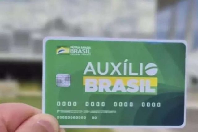 Auxílio Brasil é pago a beneficiários com NIS de final 8