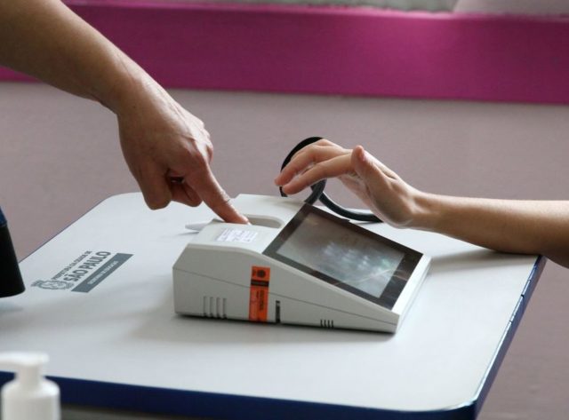 Biometria nas eleições foi escolha acertada e fraude é quase impossível, diz especialista