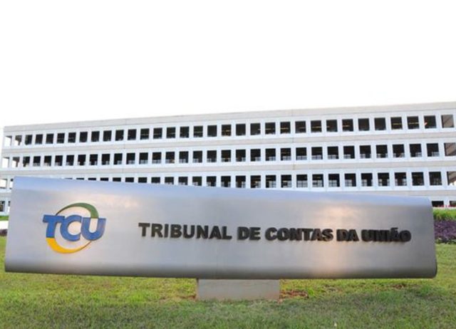TCU recomenda suspender consignado do Auxílio Brasil