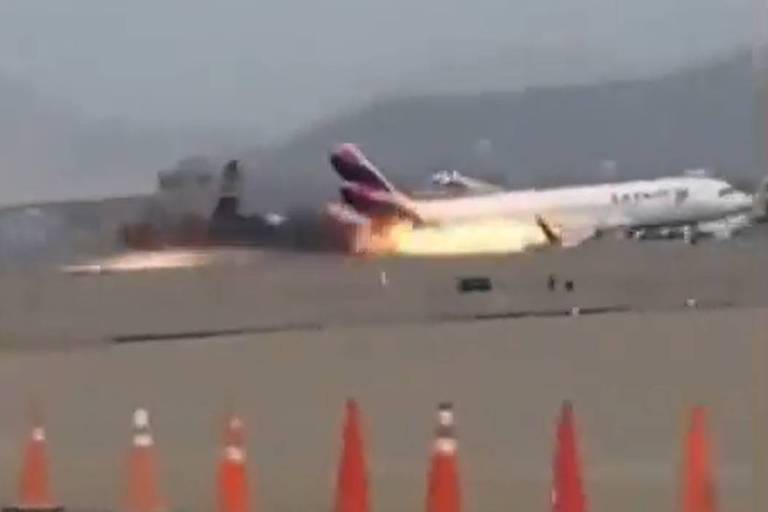 Jorge Chavez em Lima, o aeroporto mais importante do Peru, suspendeu todas as operações e está investigando as causas do acidente