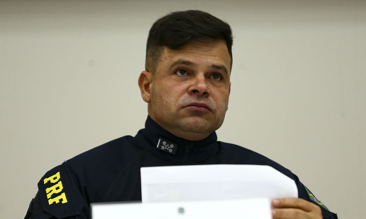 A Procuradoria do Rio lembra que Vasques chegou a pedir votos para Bolsonaro nas redes sociais na véspera do segundo turno
