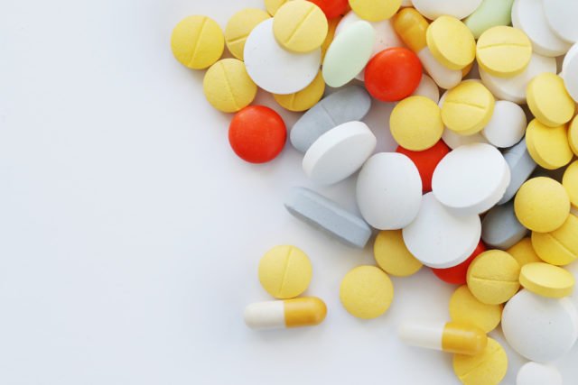 CVS, Walmart e Walgreens pagarão US$ 13,8 bi para resolver acusações sobre uso de opioides nos EUA