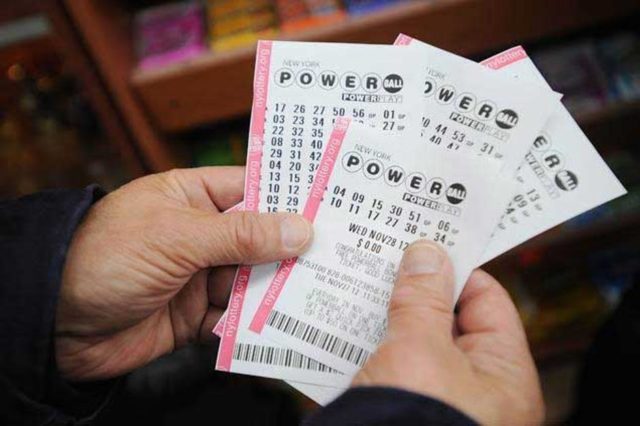 Loteria nos EUA com prêmio recorde de US$ 1,9 bilhão acumula sem vencedores