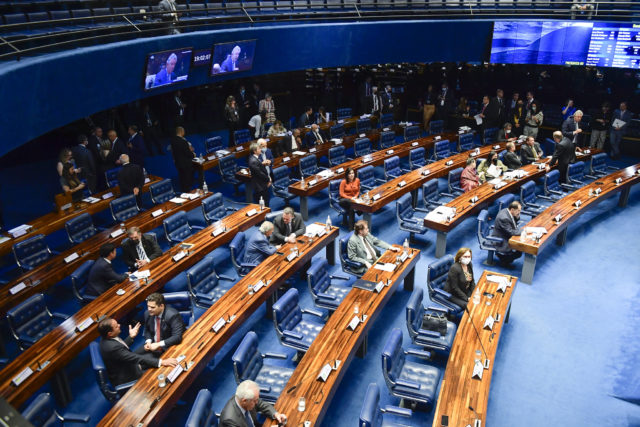 CAE do Senado aprova relatório do PL do Desenrola em votação simbólica