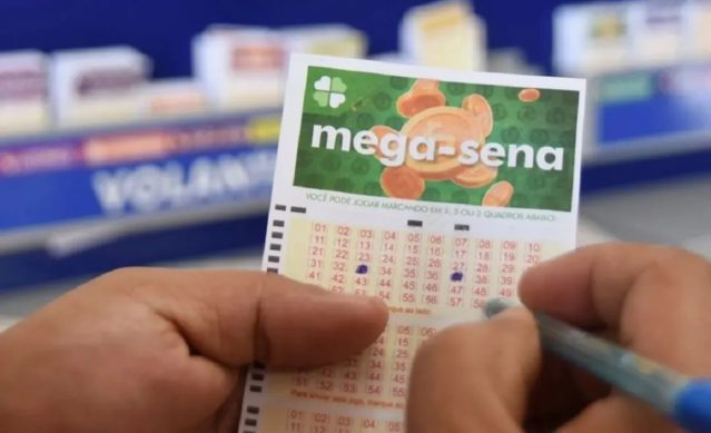 Mega-Sena acumula e deve pagar R$ 115 milhões quarta-feira (26); veja o  resultado 
