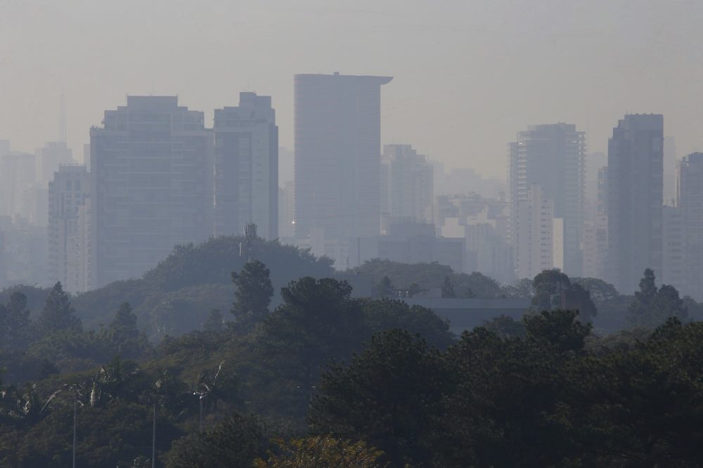 No estudo, foram usados os índices de qualidade do ar e concentrações de poluentes atmosféricos das cidades onde viviam os participantes