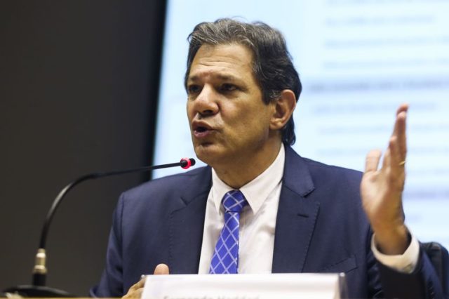 Haddad apresenta medidas para reverter déficit em 2023