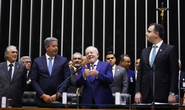 Lula criticou o projeto autoritário do governo anterior