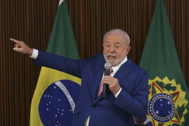 O presidente Luiz Inácio Lula da Silva se pronunciou sobre os atos de vandalismo em Brasília neste domingo, 8