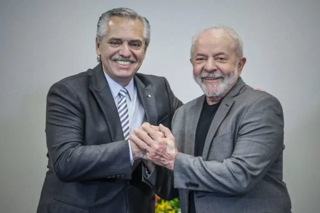 Lula vai estrear agenda internacional com viagem à Argentina