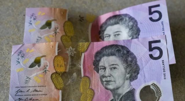 O banco central disse que os aborígenes serão consultados sobre as novas notas, que levarão anos para serem desenhadas e impressas