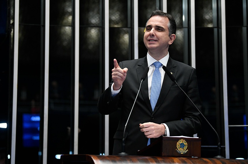 O mandato Rodrigo Pacheco começou em 2019 e, em 2021, foi eleito presidente da Casa pela primeira vez