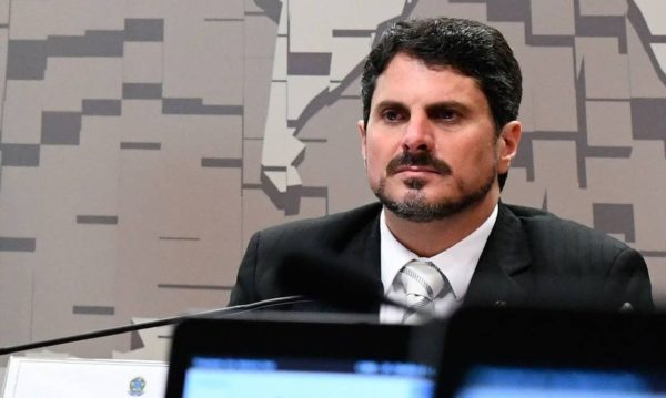 Marcos do Val relatou para a PF que foi chamado por Bolsonaro para participar de atos golpistas