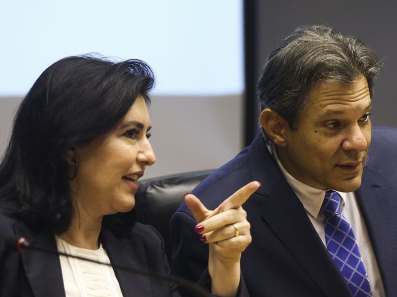 A ministra do Planejamento e Orçamento, Simone Tebet,e o ministro da Economia, Fernando Haddad