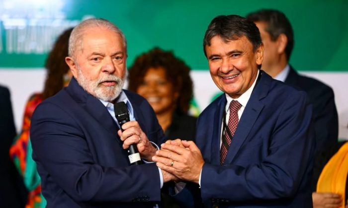 Lula lança hoje novo Bolsa Família com valor mínimo de R$ 600 e extra de R$ 50