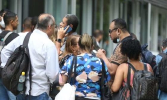 Taxa de desemprego fica em 8,6% no trimestre encerrado em fevereiro, revela IBGE
