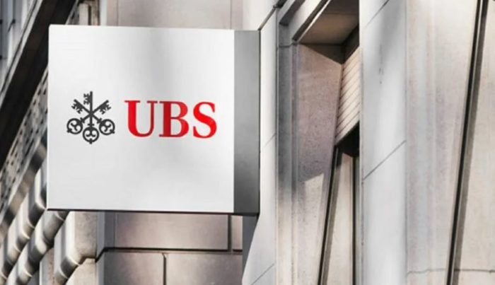 UBS busca convencer investidores de que compra emergencial do Credit Suisse pode compensar
