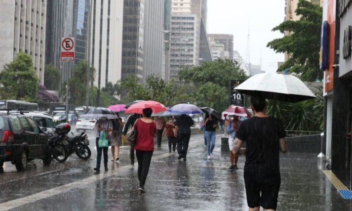 Previsão do tempo: Temperaturas em queda e chuva nesta quarta-feira (10)