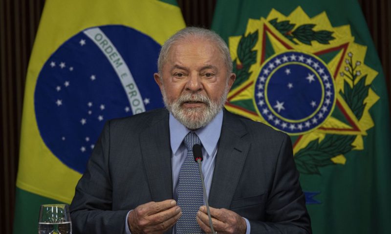 Esta será a sétima participação de Lula na reunião do G7. O presidente brasileiro esteve presente em seis reuniões do grupo, entre 2003 e 2009.