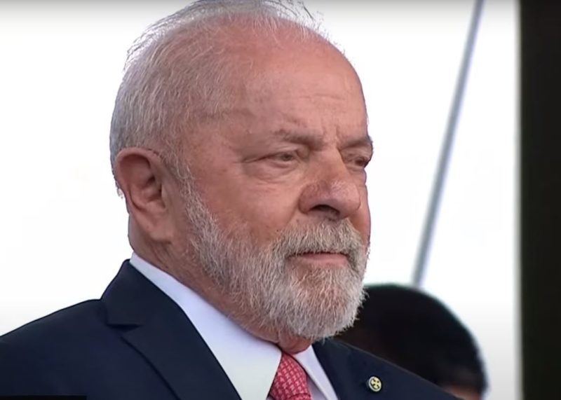 AO VIVO: Lula participa de solenidade no Dia do Exército