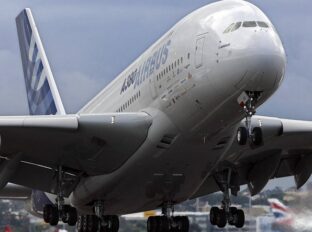 Avião Beluga da Airbus pousa no Brasil neste domingo; veja fotos