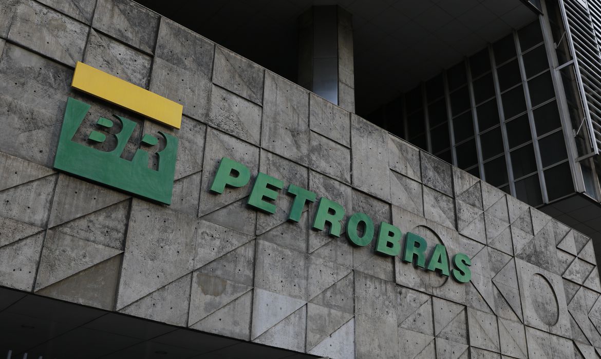 Petrobras anuncia redução no preço do gás natural