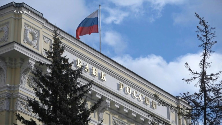 BC da Rússia decide elevar a taxa básica de juros, de 8,5% a 12%