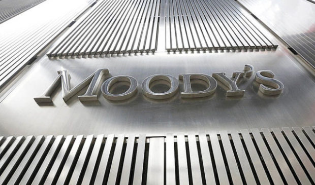 Moody's corta ratings de dez bancos regionais dos EUA e anuncia revisão de seis outros
