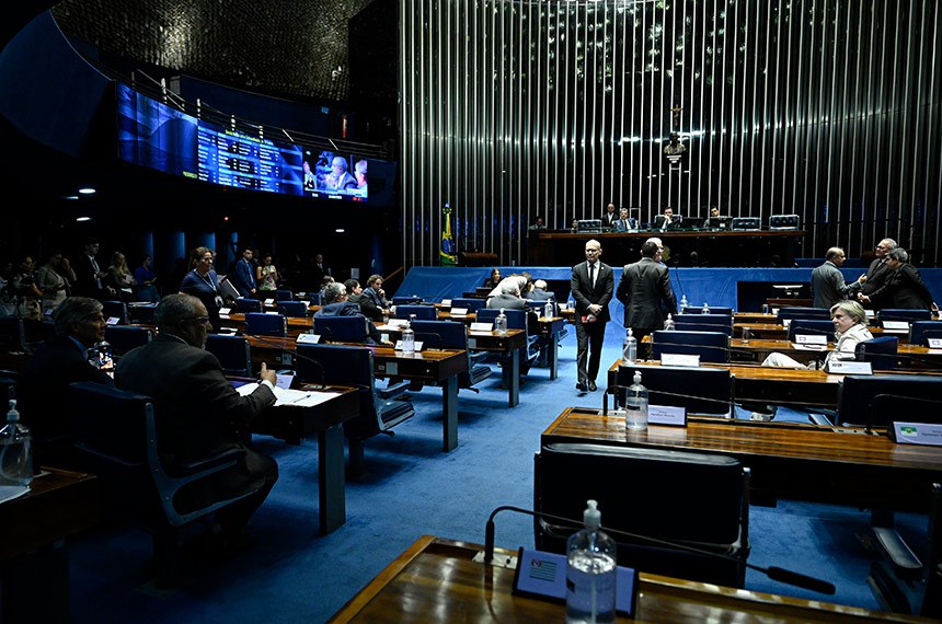 Senado aprova 'voto de qualidade' do Carf; projeção é arrecadar R$ 54,7 bi