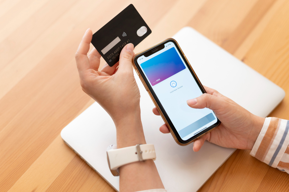 Apple lança Tap to Pay, que transforma iPhone em maquininha de cartão, no Brasil